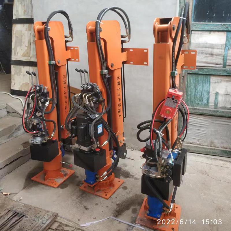 齐齐哈尔市重汽蓝牌随车吊 3.2吨 国六动力强 液压驱动 农用自卸起重机